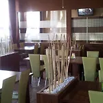 Building Hostal *