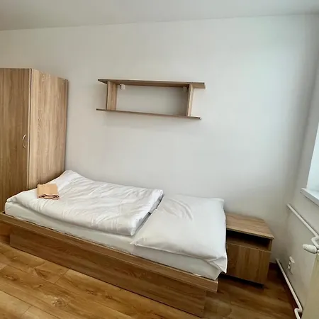 Building Hostal *